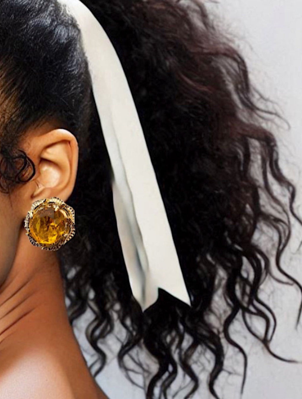 Gold tone topaz glass crystal round stud clip on earrings