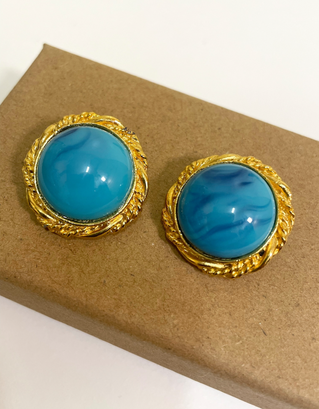 Turquoise blue cabochon round clip on earrings